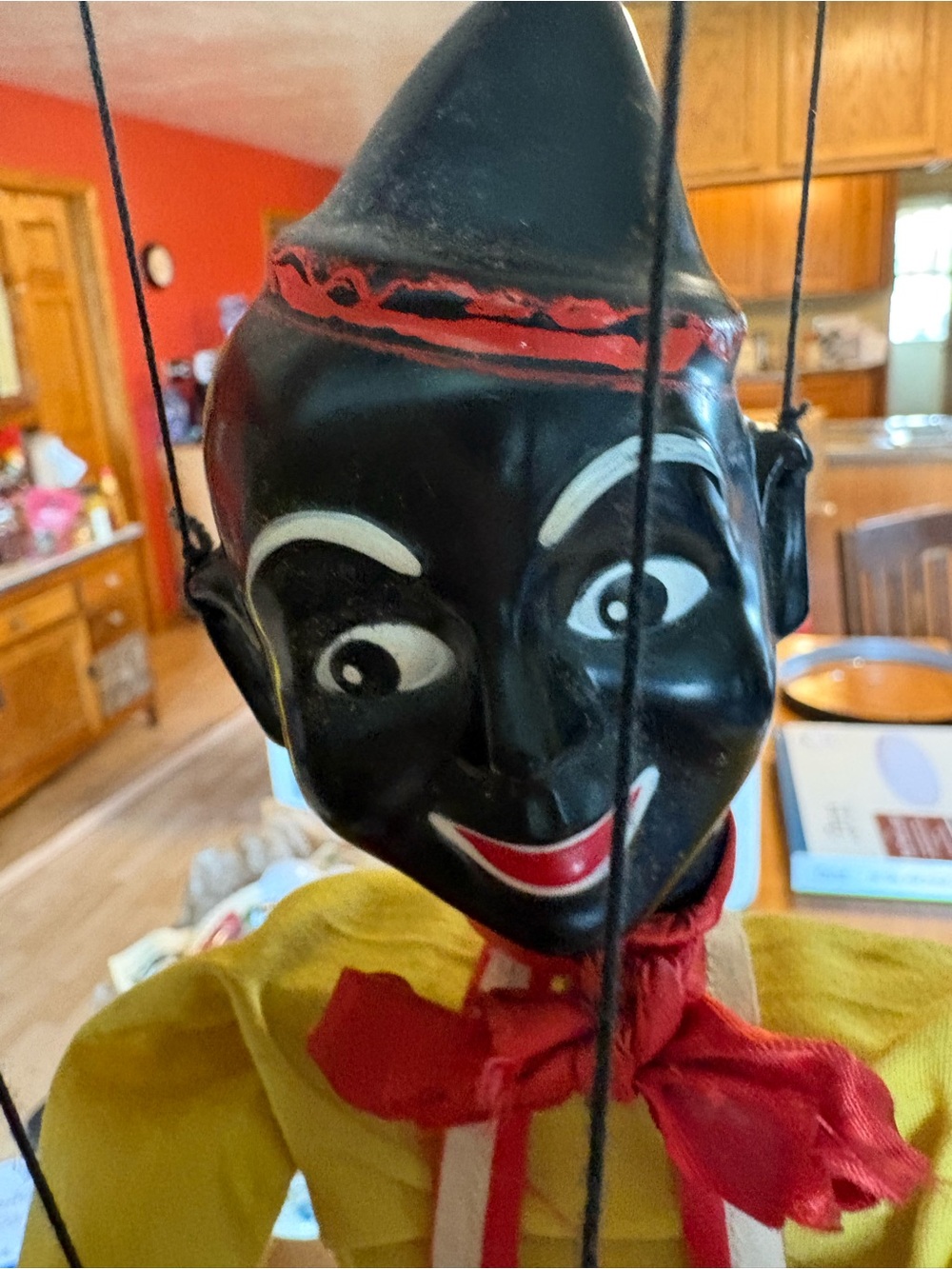 Hazelle's No. 805 "Minstrel Mike" marionette